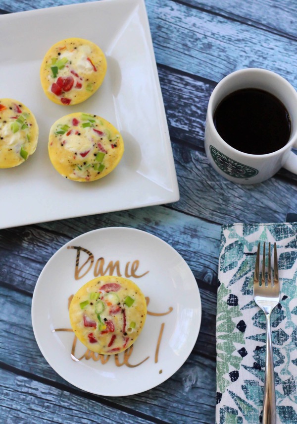 Homemade healthy starbucks sous vide egg bites without the sous vide machine. This is a delicious and healthy low-carb, protein-packed snack. fitnessista.com