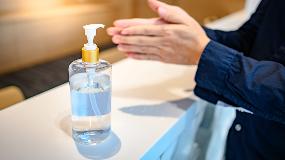 How to make a DIY hand sanitizer using essential oils